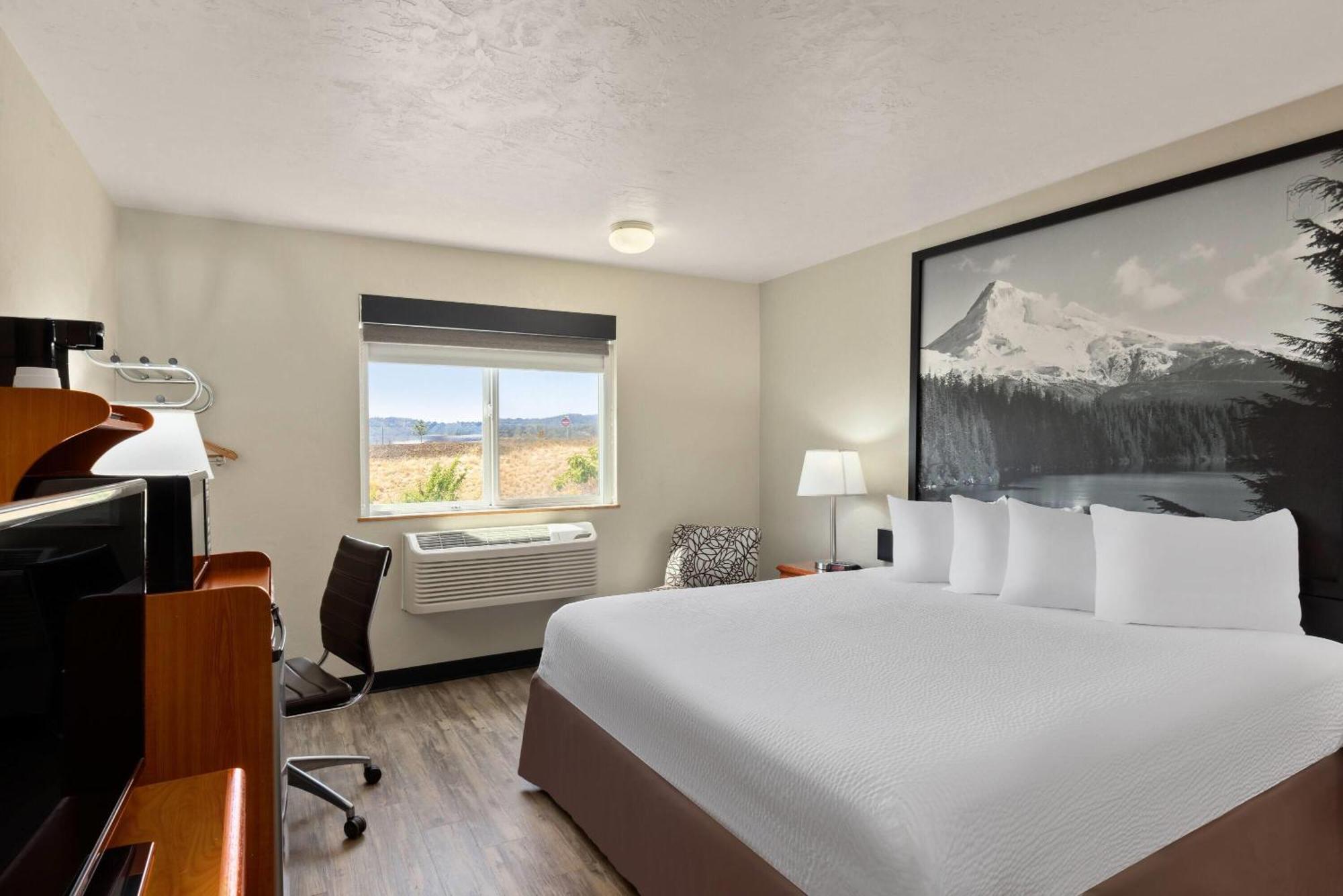 Hotel Super 8 By Wyndham 3*
