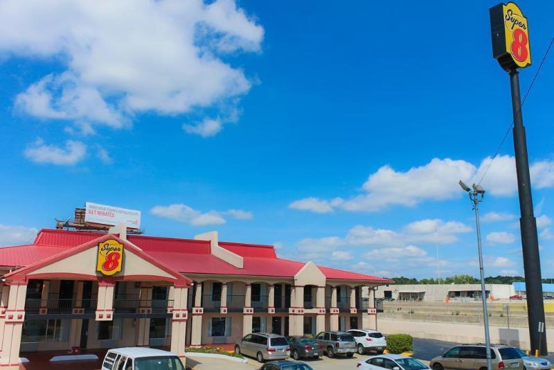 Hotel Super 8 By Wyndham 3*