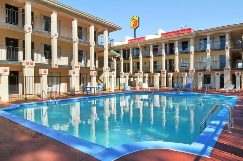 Super 8 By Wyndham 3*