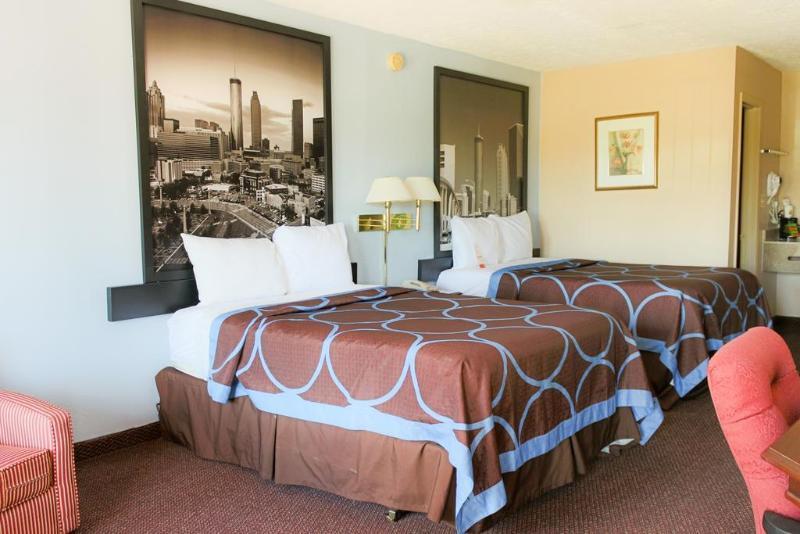 Super 8 By Wyndham Hotel
