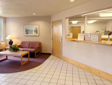 Super 8 By Wyndham Hotel Roseburg