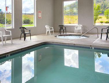 Super 8 By Wyndham Roseburg